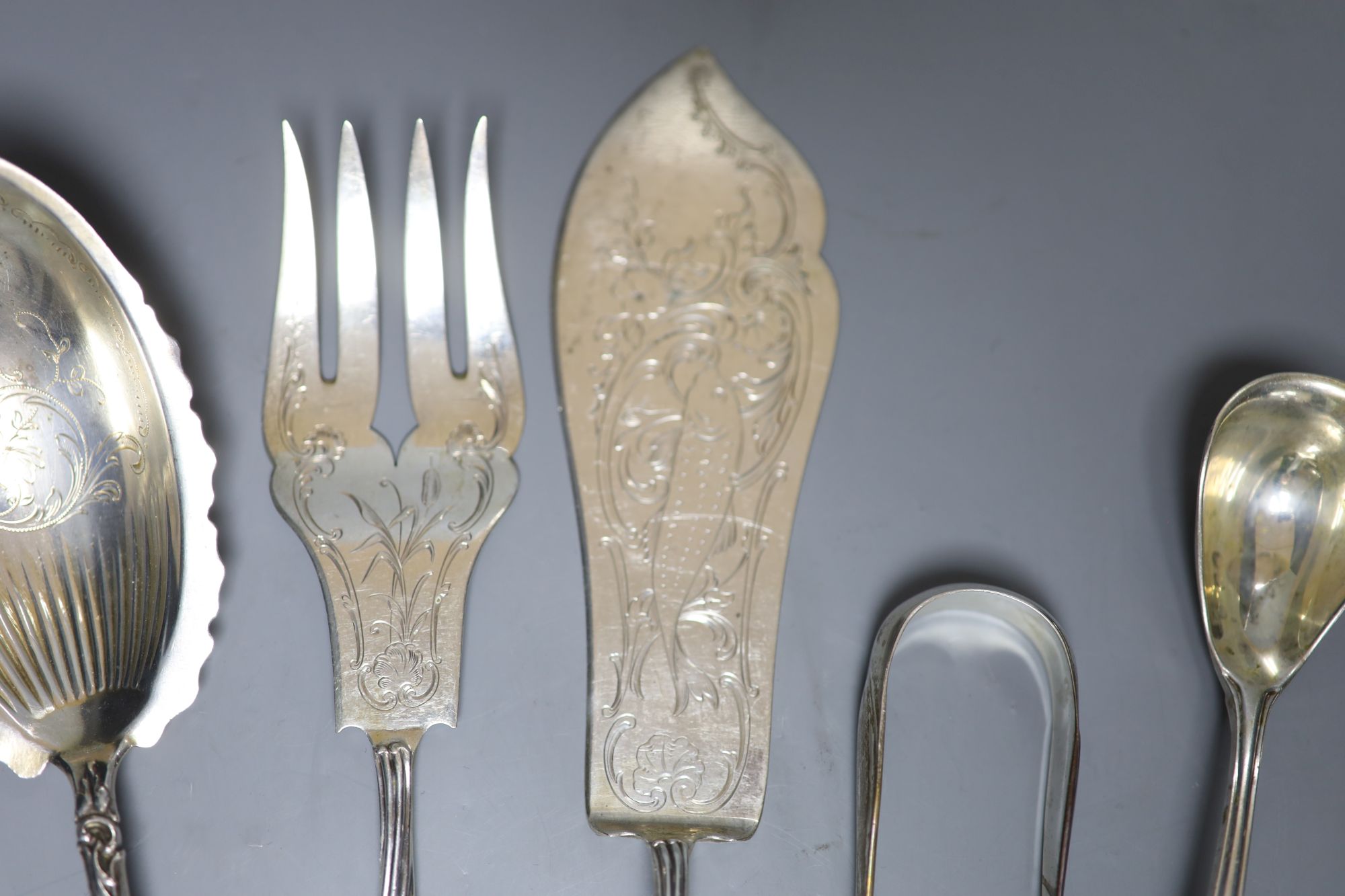 A sterling silver serving slice and a small collection of 800 standard white metal flatware, approx 15oz